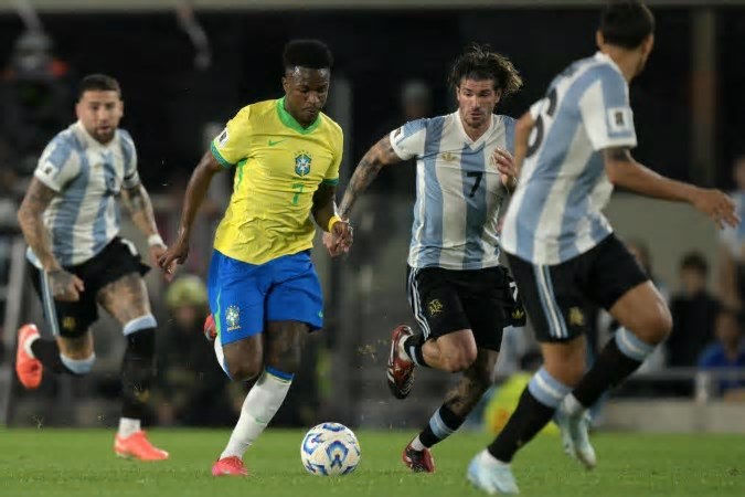 Brasil X Argentina e o macaco no espelho