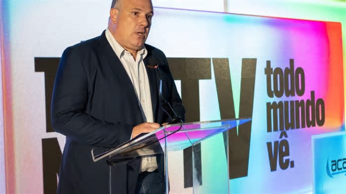 97% assiste: pesquisa inédita da Acaert revela comportamento de expectadores de TV em SC