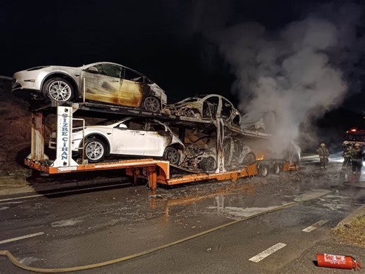 Stellantis tem carta na manga para evitar incêndios com baterias de carros elétricos