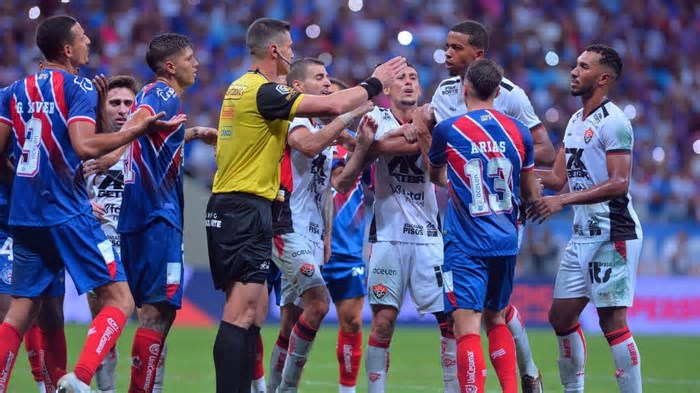 Vitória envia representação oficial à federação por suposto erro de arbitragem no Ba-Vi