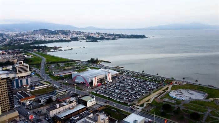 Os audaciosos projetos que a prefeitura quer para a Beira-Mar de São José