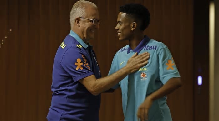 Estêvão, Vini Jr, Endrick e Rodrygo se apresentam à Seleção Brasileira