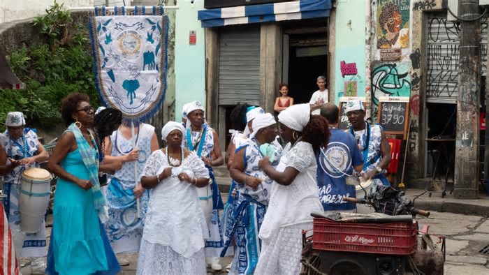 ‘Mitologia dos orixás’ no Morro do Palácio e samba na Cantareira: veja opções para o fim de semana em Niterói