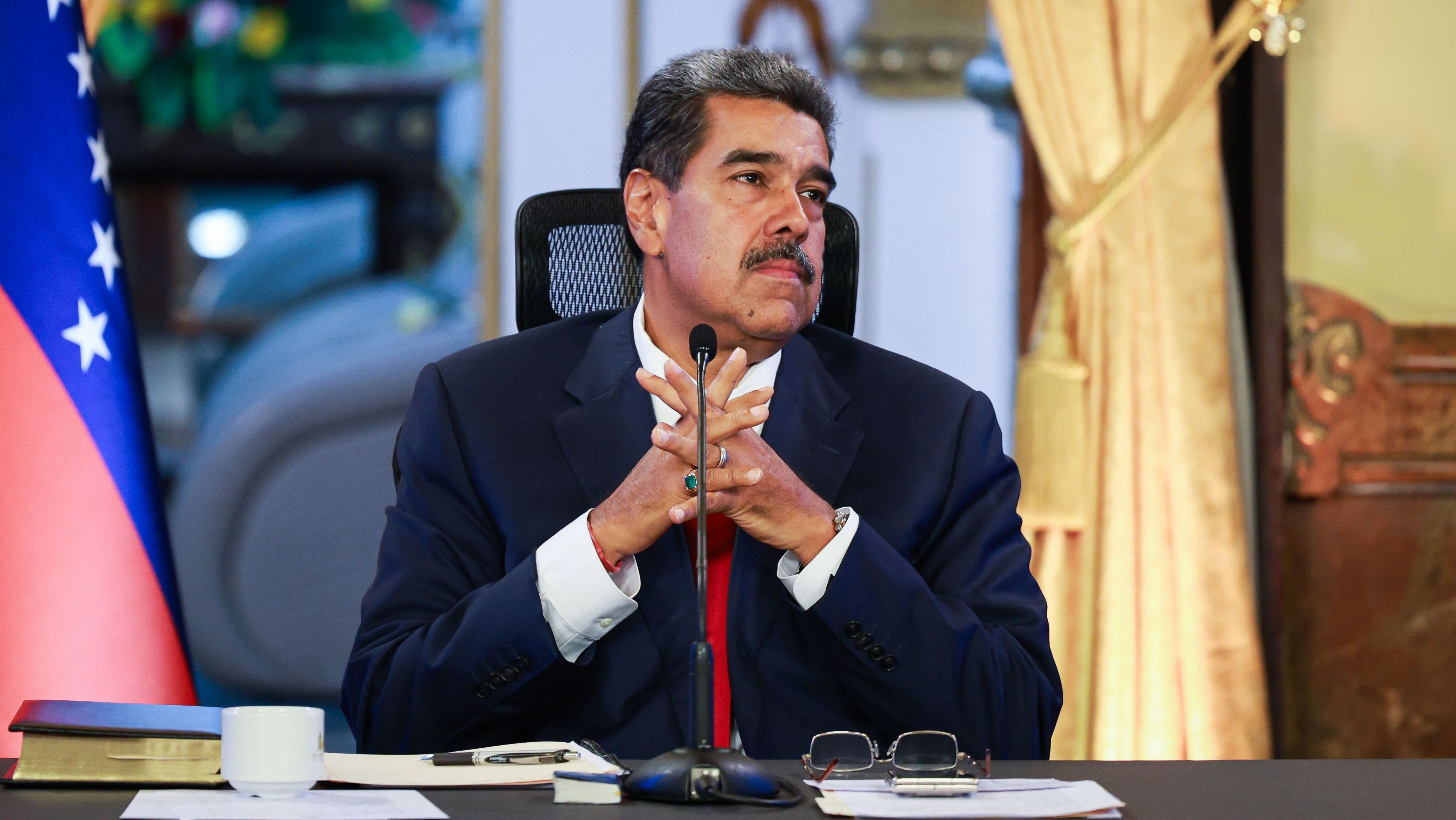 Maduro entrega mais de 180 mil hectares de terras expropriadas na Venezuela para o MST