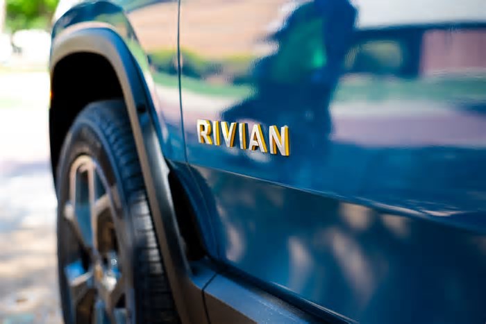 Sem as mãos: Rivian anuncia novo software para seus veículos elétricos
