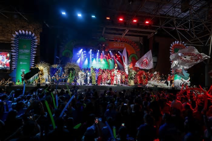 Carnaboi reúne mais de 27 mil pessoas em Manaus