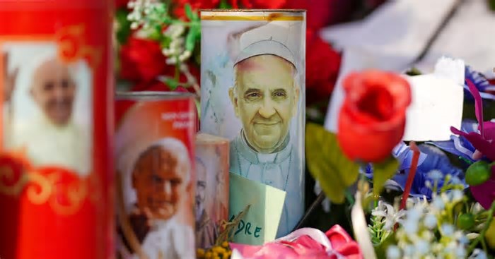 Saúde do papa Francisco melhora e prognóstico deixa de ser ‘reservado’; entenda o que isso significa
