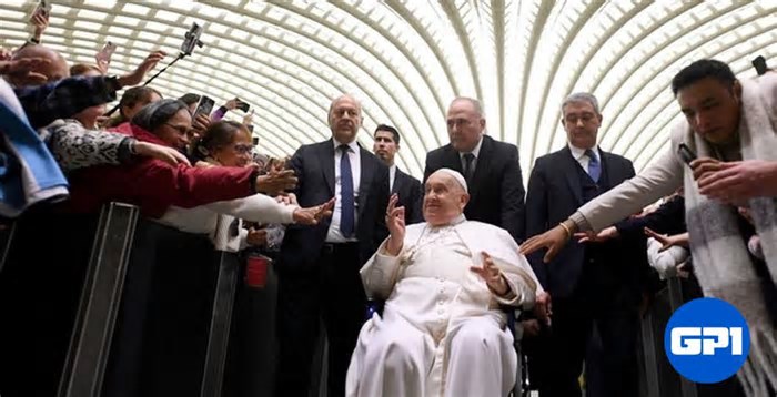 Vaticano atualiza estado de saúde do papa Francisco