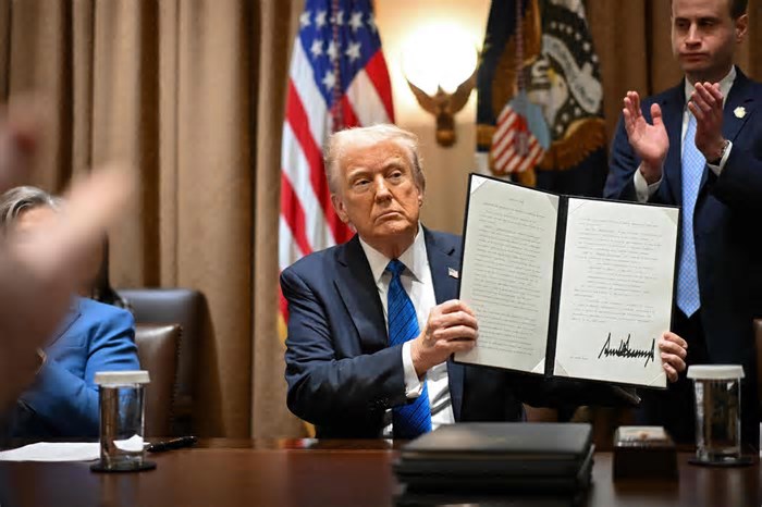 Trump muda regras eleitorais por decreto e cita Brasil como bom exemplo
