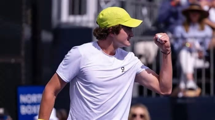 João Fonseca supera Bublik e é campeão do Challenger de Phoenix