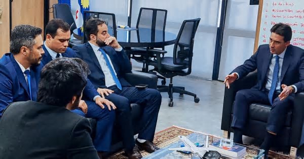 Vereadores de Araguaína se reúnem com ministro dos Portos e Aeroportos em busca da liberação de voos