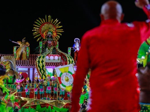 Assista aos desfiles da segunda noite do carnaval de Porto Alegre
