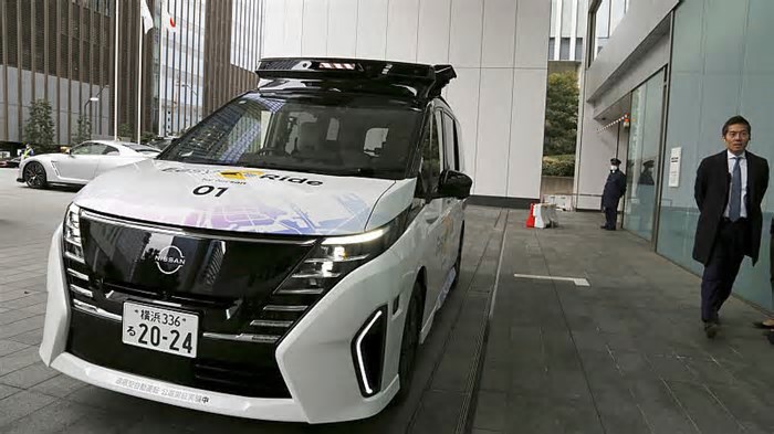 Carro sem condutor percorre as ruas de Yokohama com tecnologia de ponta