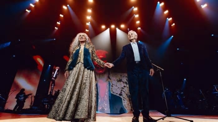 VÍDEO: Show de Caetano e Bethânia teve coro de “Sem Anistia” em Porto Alegre