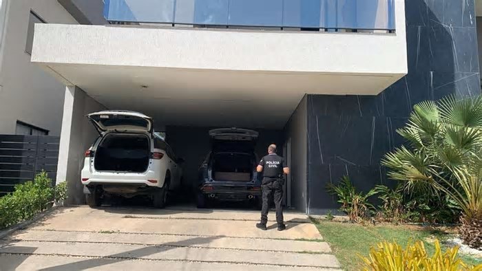 Justiça manda tirar tornozeleira eletrônica de empresário paulista suspeito de comandar 'central de golpes' no Ceará