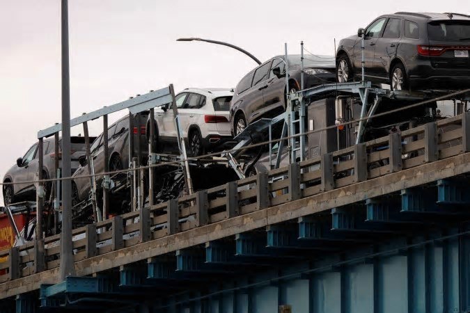 Carros elétricos pequenos eram o futuro — então por que ruas estão lotadas de SUVs?