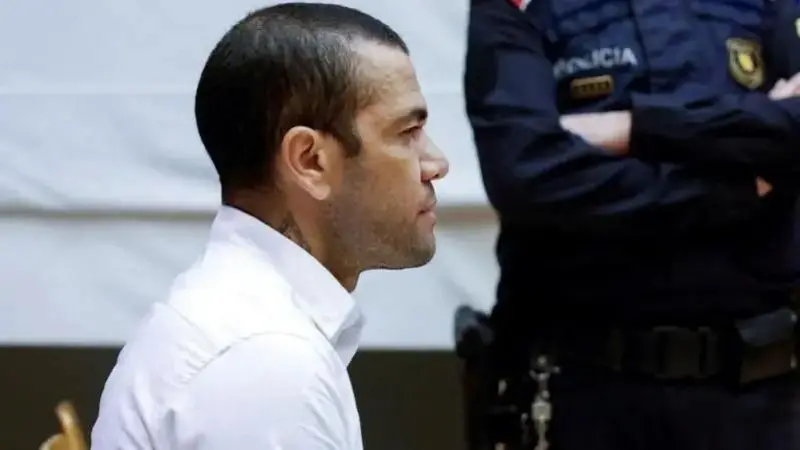 Justiça espanhola anula condenação de Daniel Alves por 'agressão sexual'