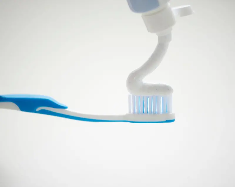 Por que Anvisa determinou suspensão das vendas de creme dental da Colgate