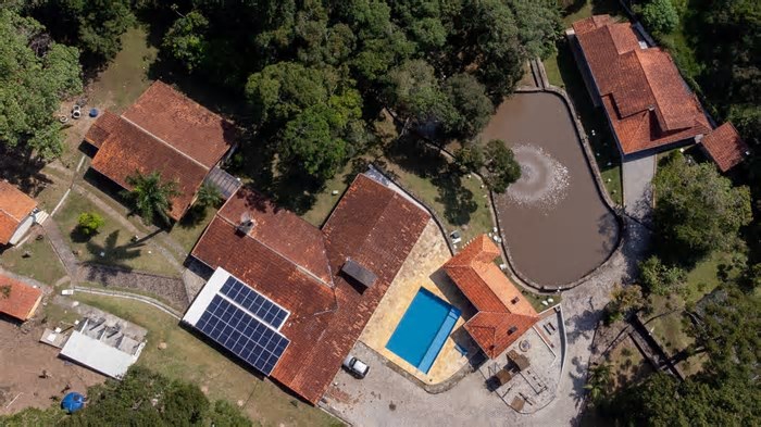 Dez anos depois, sítio de Atibaia tem novo dono e processo parado