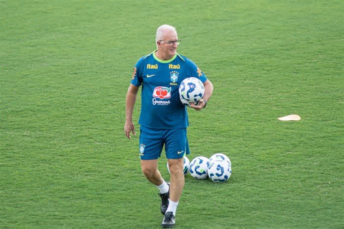 Seleção faz primeiro treino no DF antes de jogão contra Colômbia. Veja