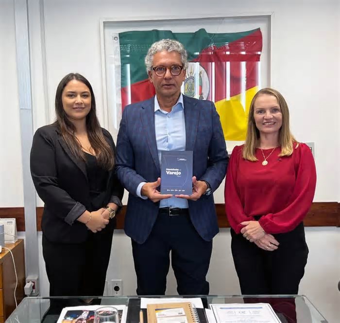 Manifesto do Varejo: documento com pautas para o desenvolvimento é entregue a deputados