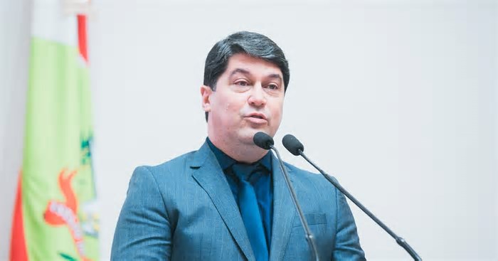 Carlos Chiodini e Emerson Stein assumem nesta quarta-feira como novos secretários de SC