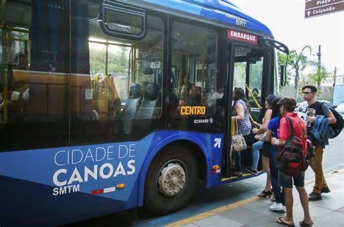 Ônibus em Canoas seguem com passe livre até 31 de maio