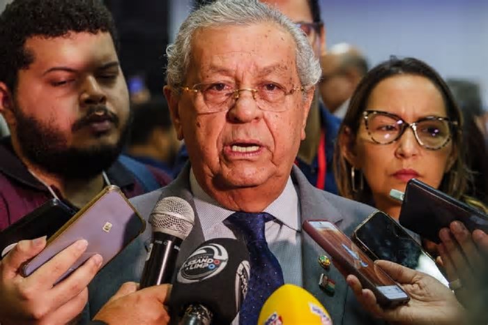 Senador Jayme diz que Caiado pediu ajuda para viabilizar 2026