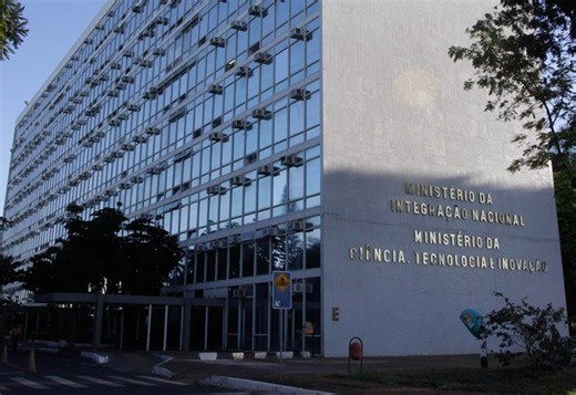 Servidores apontam crise e risco de colapso na TI do governo federal
