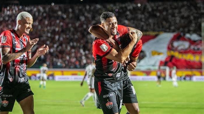 Giro dos Estaduais pelo Brasil: Fortaleza na final, Vitória avassalador e mais