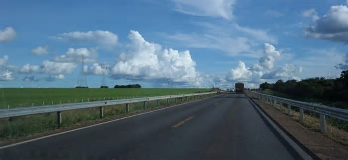 Assinado contrato de concessão por 30 anos de 452,7 quilômetros nas BRs-060 e 452 em Goiás