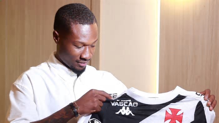A 'profecia' que reforço do Vasco pode cumprir em clássico com Flamengo