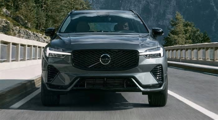 Volvo XC60 ganha mais tecnologia e discretas mudanças visuais