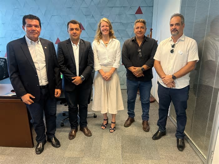 Prefeitura e Codemge discutem cessão de áreas e projeto para novo terminal rodoviário
