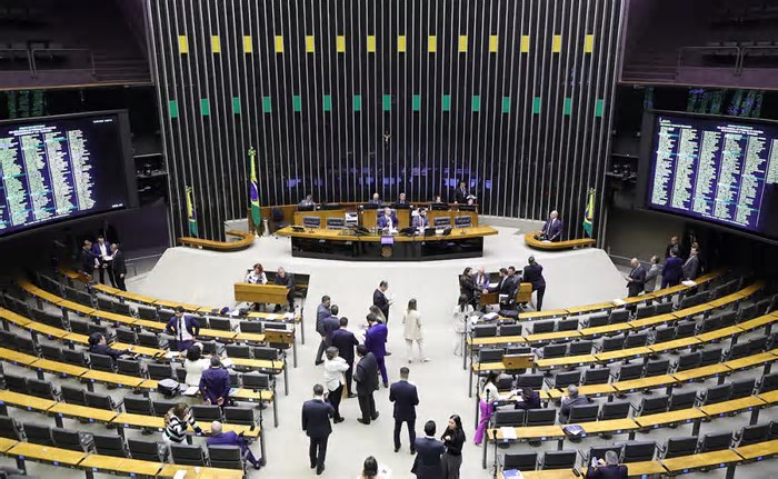 Ciência e Educação sofrem cortes significativos com Orçamento de 2025