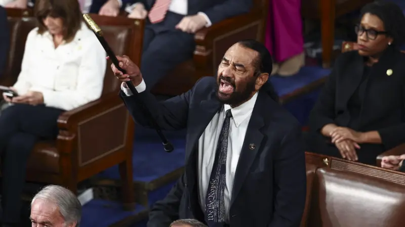 Quem é Al Green, deputado democrata que foi expulso durante discurso de Trump