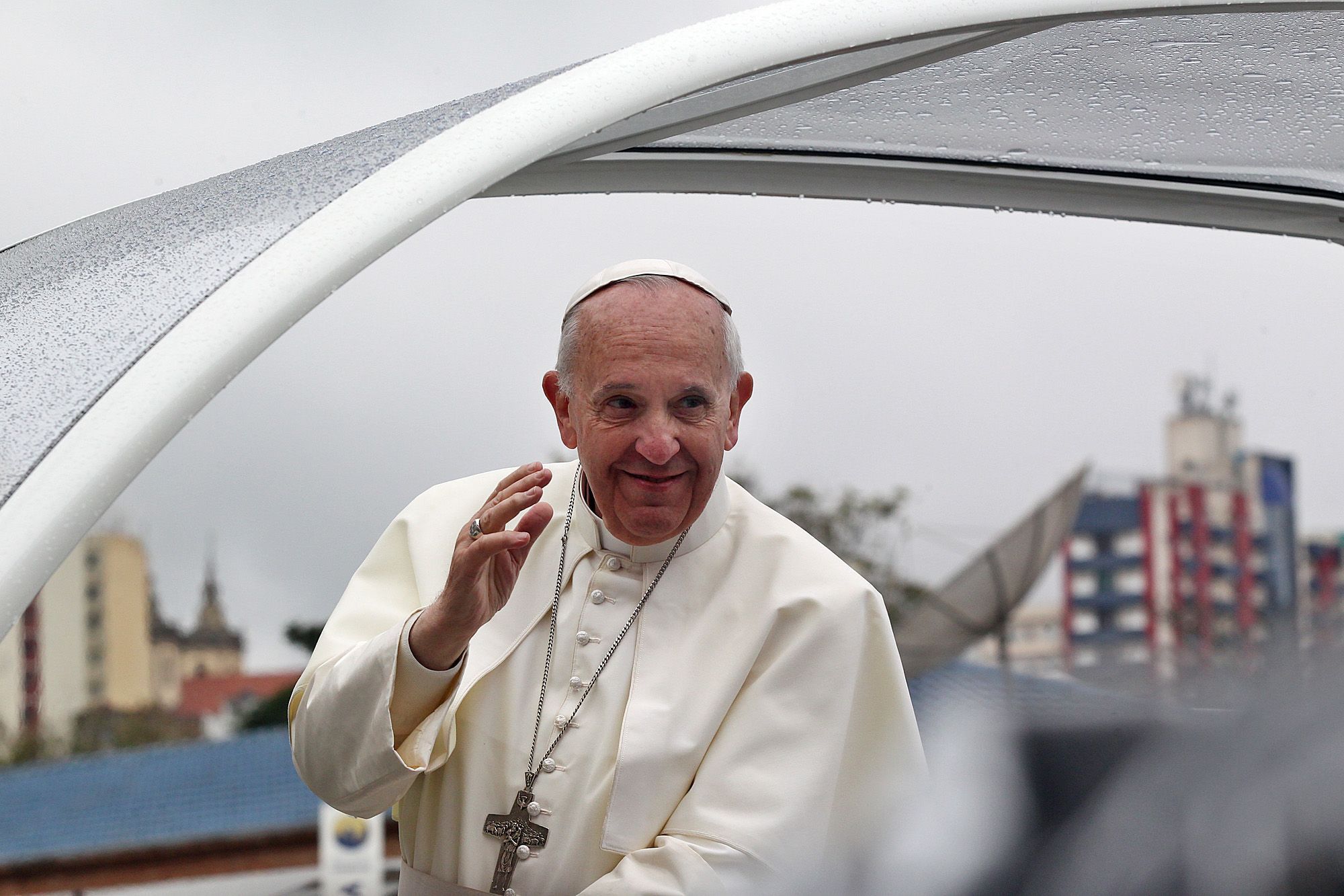 Hospitalizado, papa Francisco envia mensagem ao Brasil; veja