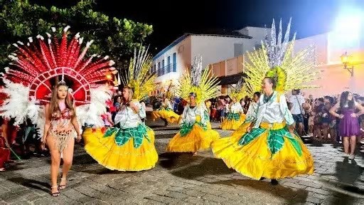 Foliões ficam frustrados com Carnaval no interior de Goiás e capital leva a melhor