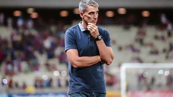 Vojvoda revela estratégia do Fortaleza que surpreendeu o Fluminense