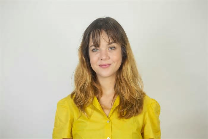 Capa B+: Entrevista exclusiva com a atriz Cacá Ottoni destaque no remake de Vale Tudo da TV Globo