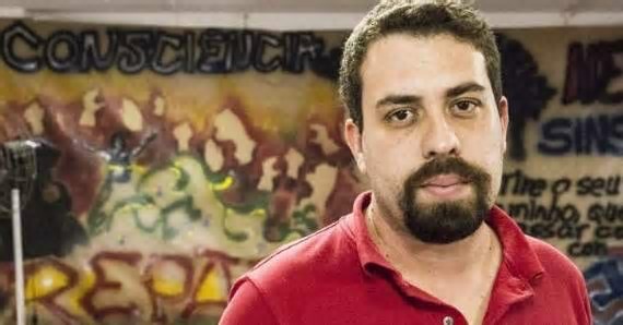 Boulos provoca família Bolsonaro em ato esvaziado na Paulista