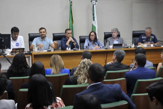 Distritais reclamam de condução da escolha do novo secretário de Saúde