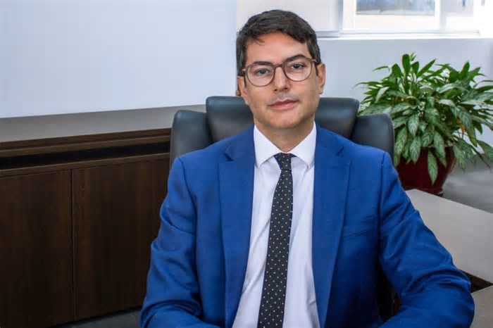 Whindersson Nunes faz a primeira aparição após afastamento para cuidar da saúde em clínica