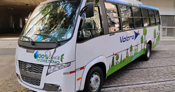 Marcopolo apresenta micro-ônibus Volare movido a GNV e biometano em São Paulo