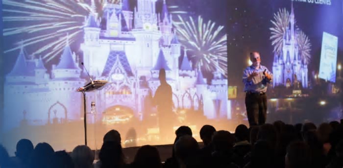 Jeito Disney de encantar clientes é tema de palestra gratuita em Gramado