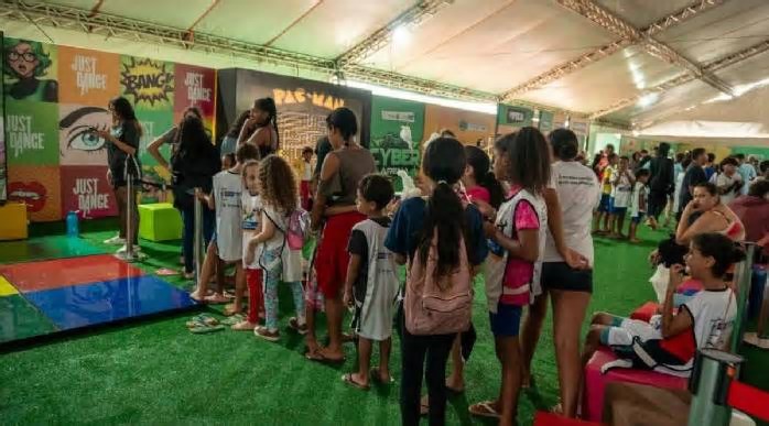Cyber Arena inova ao levar inclusão digital para escolas públicas do DF pela primeira vez