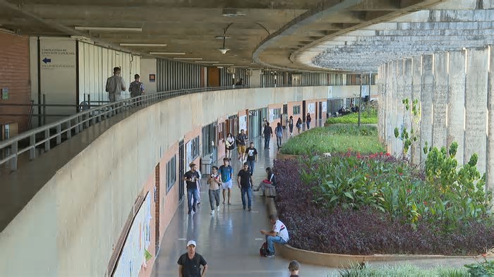 UnB volta às aulas com greve de servidores técnico-administrativos