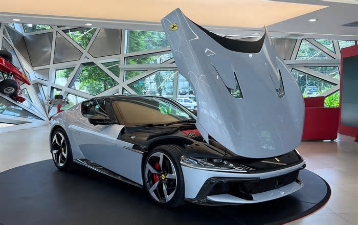 Ferrari 12Cilindri é lançada no Brasil; veja preço do esportivo de 830 cv
