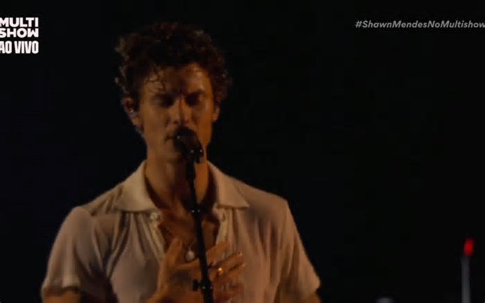 Apaixonado pelo Brasil, Shawn Mendes se declara e usa bordão de Fernanda Torres no Lollapalooza