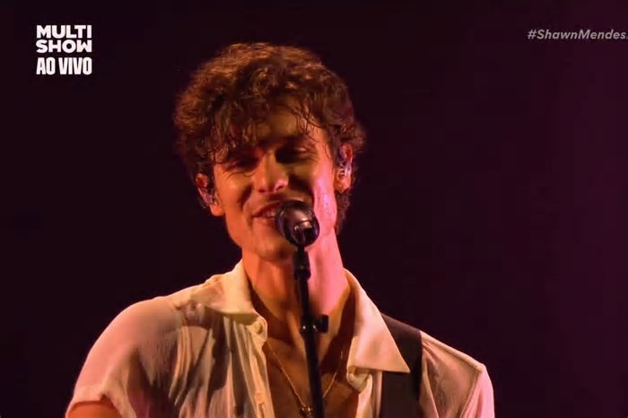 Shawn Mendes, fã do Brasil, se repete em show no Lollapalooza
